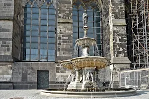 Petrusbrunnen image