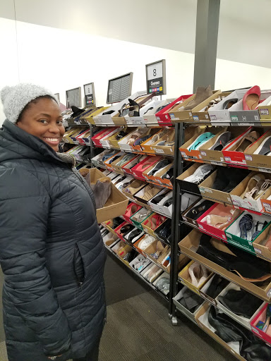 Shoe Store «DSW Designer Shoe Warehouse», reviews and photos, 427 Crossroads Blvd, Cary, NC 27518, USA