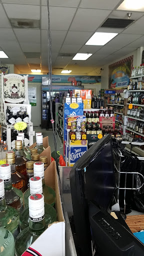 Liquor Store «Apollo Beach Liquors», reviews and photos, 6408 US-41, Apollo Beach, FL 33572, USA