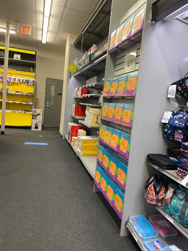 Office Supply Store «Staples», reviews and photos, 24-41 31st St, Astoria, NY 11102, USA