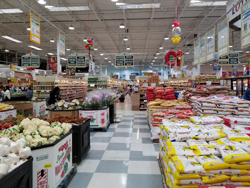 Shopping Mall «Sully Place Shopping Center», reviews and photos, 13884 Metrotech Dr, Chantilly, VA 20151, USA