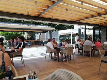 Restaurante La Pérgola - Avenida del Mediterráneo, 71 Esquina parque de las familias, 04007 Almería, Spain