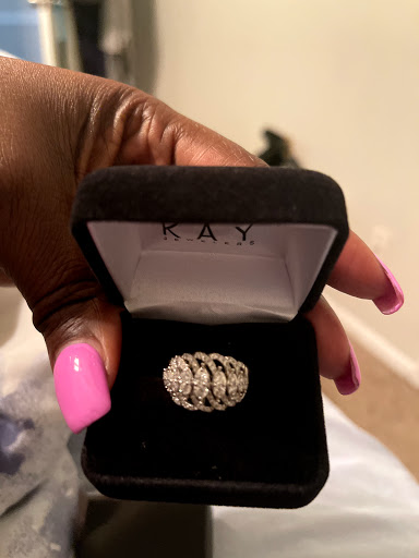 Jewelry Store «Kay Jewelers Outlet», reviews and photos, 1000 Tanger Dr #618, Locust Grove, GA 30248, USA