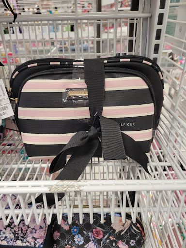 Clothing Store «Ross Dress for Less», reviews and photos, 1400 Lincoln Blvd, Venice, CA 90291, USA