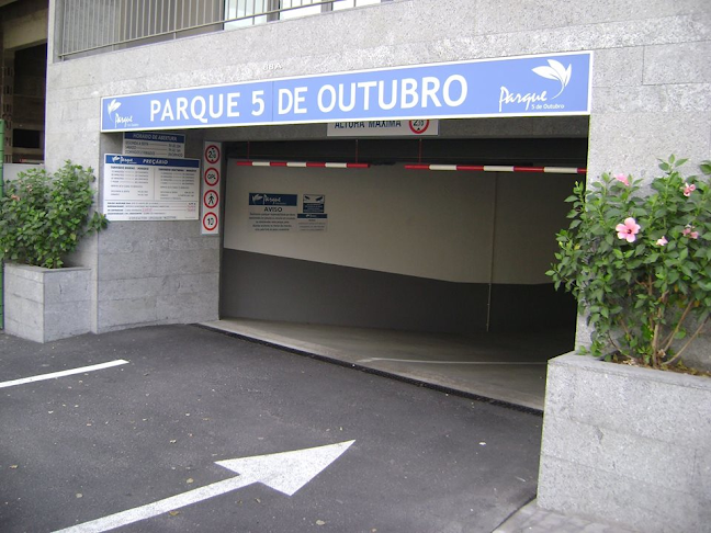 Avaliações doParque 5 Outubro em Funchal - Estacionamento