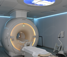 MRI unit, UNAM photo