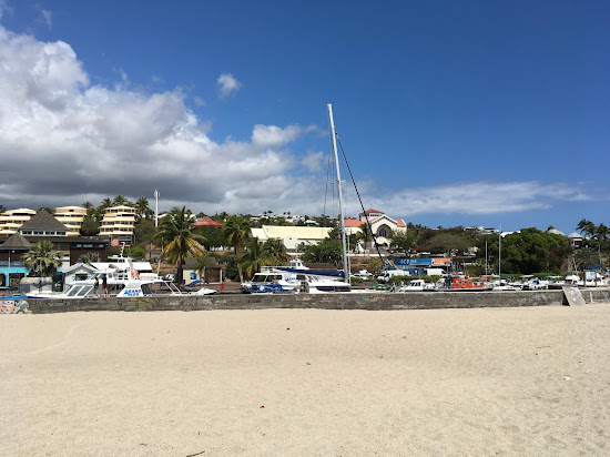 Black Rocks Beach