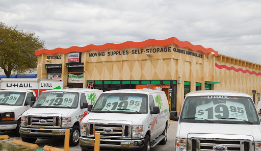 Truck Rental Agency «U-Haul Moving & Storage of Alafaya», reviews and photos, 11815 E Colonial Dr, Orlando, FL 32826, USA