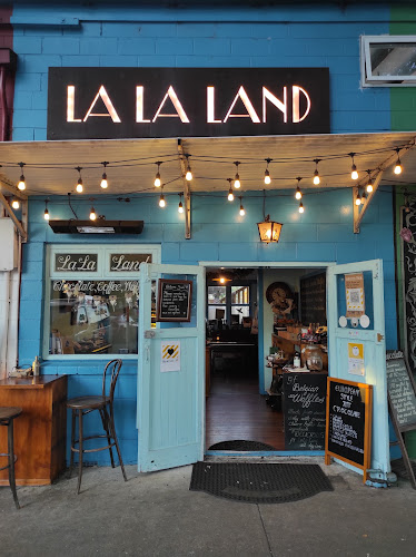 La La Land - Chocolate, Coffee, Waffles - Coffee shop