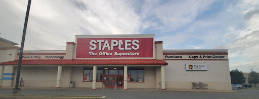 Office Supply Store «Staples», reviews and photos, 128 Sunset Blvd, New Castle, DE 19720, USA