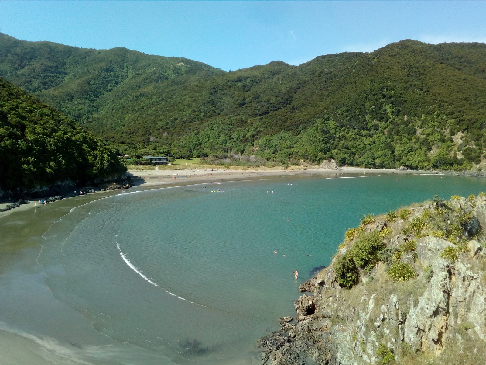 Whites Bay'in fotoğrafı çok temiz temizlik seviyesi ile