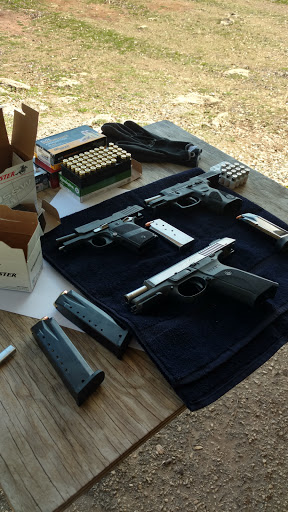 Gun Shop «Dietz Gun Shop & Range Inc», reviews and photos, 421 Range Rd, New Braunfels, TX 78132, USA