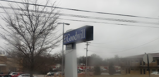 Non-Profit Organization «Goodwill Store & Donation Center», reviews and photos, 351 E Roosevelt Rd, Lombard, IL 60148, USA