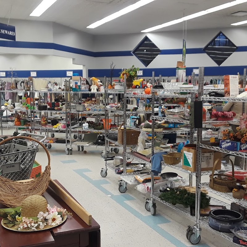 Goodwill Store and Donation Center - Roanoke: Cave Spring