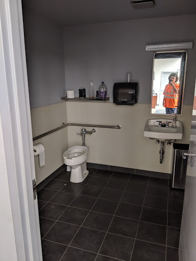 Auto Body Shop «Maaco Collision Repair & Auto Painting», reviews and photos, 9505 Evergreen Way, Everett, WA 98204, USA