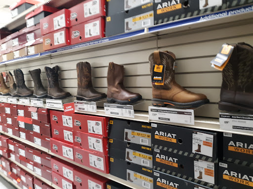 Sporting Goods Store «Academy Sports + Outdoors», reviews and photos, 5001 Phoenix Ave, Fort Smith, AR 72903, USA