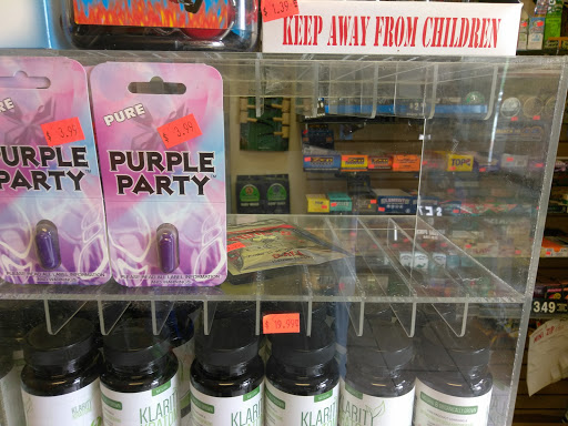 Tobacco Shop «M & I Smoke Shop», reviews and photos, 1239 S Higley Rd #104, Mesa, AZ 85206, USA