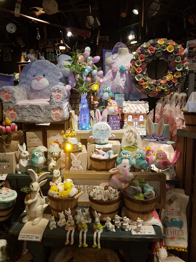 American Restaurant «Cracker Barrel Old Country Store», reviews and photos, 475 Rivers Edge Dr, Milford, OH 45150, USA