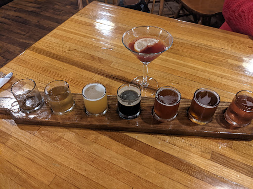 Brewery «The Run of the Mill Public House and Brewery», reviews and photos, 100 Main St, Saco, ME 04072, USA