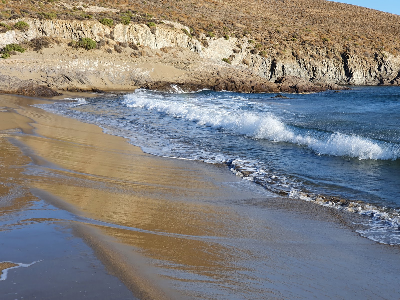 Foto di Lazaretta beach - luogo popolare tra gli intenditori del relax