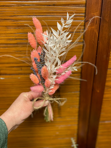 Florist «Country Village Florist and Gifts, Inc.», reviews and photos, 212 E Main St, East Islip, NY 11730, USA