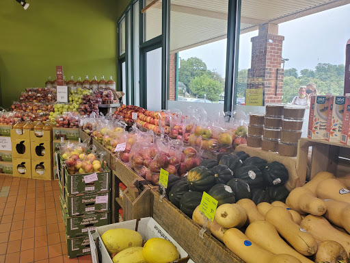 Grocery Store «Whole Foods Market», reviews and photos, 7511 Leesburg Pike, Falls Church, VA 22043, USA