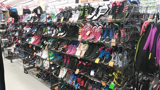 Sporting Goods Store «Big 5 Sporting Goods - Capistrano Beach», reviews and photos, 34101 Doheny Park Rd, Capistrano Beach, CA 92624, USA