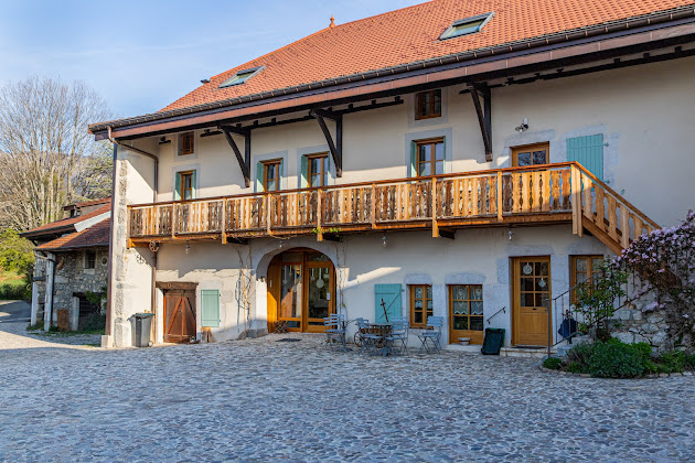 Photo Chambre d'hôtes Pré-Richard :Chambres d'hôtes, à la campagne, hébergement de groupe, idéal stages et séminaires, au pied du Jura, dans l'Ain 01170 Gex
