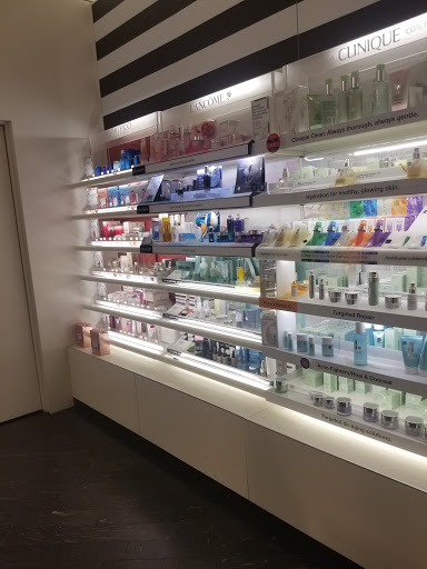 Cosmetics Store «SEPHORA», reviews and photos, 99 Rockingham Park Blvd, Salem, NH 03079, USA