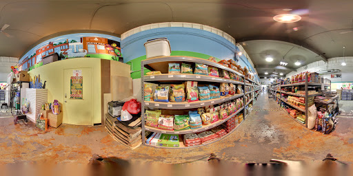 Pet Supply Store «Urban Tails Pet Supply», reviews and photos, 2106 Lyndale Ave S, Minneapolis, MN 55405, USA