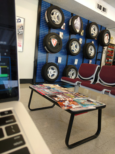 Tire Shop «Firestone Complete Auto Care», reviews and photos, 231 E Burlington St, Iowa City, IA 52240, USA