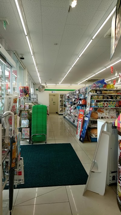 ファミリーマート 碧南芸文ホール前店