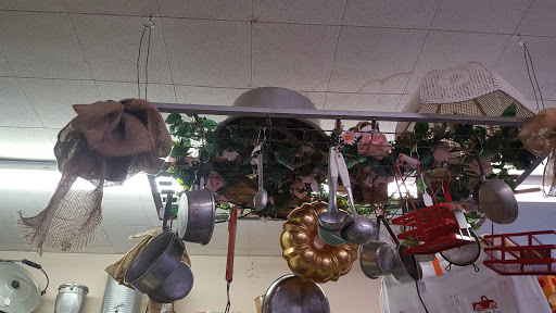 Flea Market «Treasure City Market LLC», reviews and photos, 121 S Washington St, DeRidder, LA 70634, USA