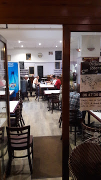 Atmosphère du Restaurant français Café De La Poste à Saint-Louis - n°8