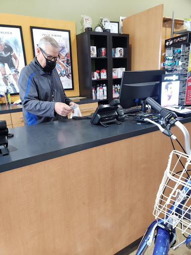 Bicycle Store «Bike Barn - Westchase», reviews and photos, 11105 Westheimer Rd, Houston, TX 77042, USA