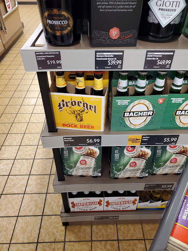 Supermarket «ALDI», reviews and photos, 446 Adams Ave, Huntington, WV 25701, USA