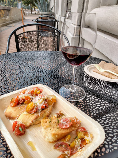 Wine Bar «Downtown Wine Merchants», reviews and photos, 102 Frank H Ogawa Plaza, Oakland, CA 94612, USA