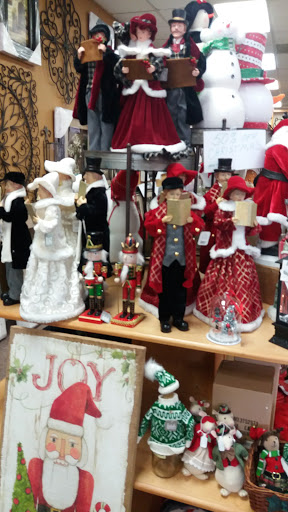 Shopping Mall «Pismo Coast Shopping Plaza», reviews and photos, 555 5 Cities Dr, Pismo Beach, CA 93449, USA