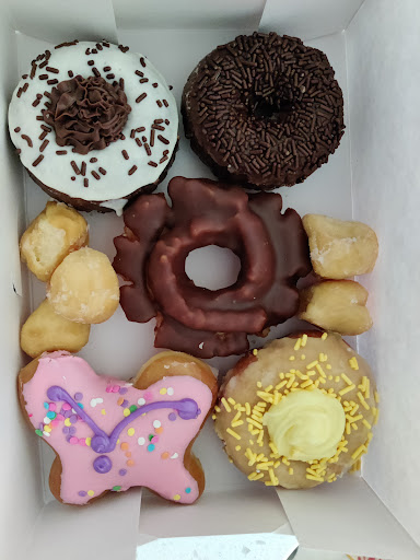 Donut Shop «Yummy Donuts», reviews and photos, 4355 Lovers Ln, Dallas, TX 75225, USA