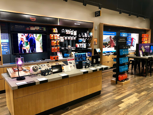 Book Store «Amazon Books», reviews and photos, 9585 SW Washington Square Rd, Portland, OR 97223, USA