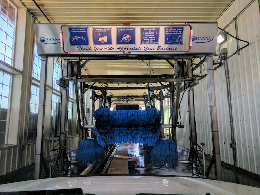 Car Wash «Red Barn Car Wash», reviews and photos, 13001 Clackamas River Dr Suite 200, Oregon City, OR 97045, USA