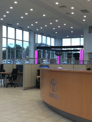 Toyota Dealer «Haley Toyota of Roanoke», reviews and photos, 1530 Courtland Rd NE, Roanoke, VA 24012, USA