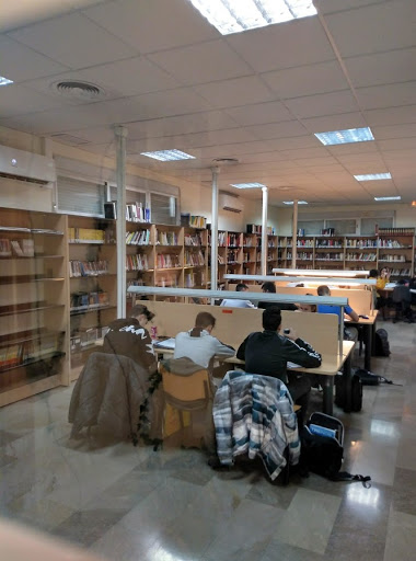 Biblioteca Pública Municipal Francisco Giner de los Ríos