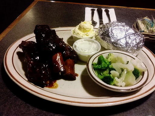 Truck Stop «Pioneer Villa Truck Plaza Inc», reviews and photos, 33180 OR-228, Halsey, OR 97348, USA