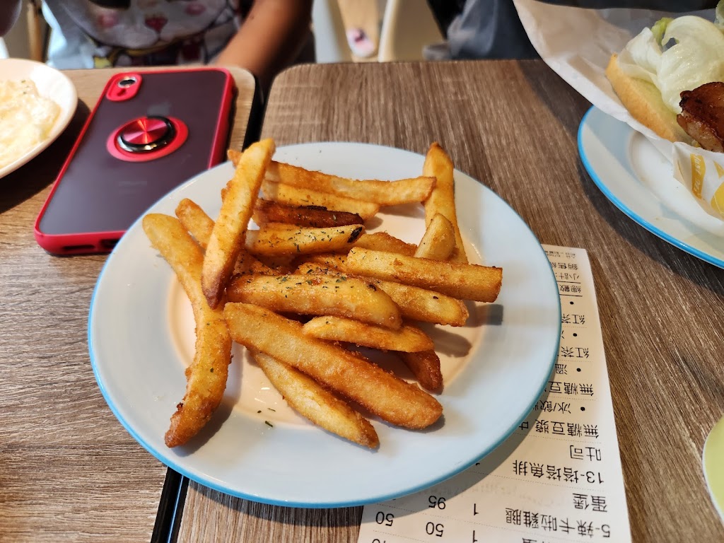 桃園市中壢區里歐歐式早餐-中壢民權店- 台灣餐廳推薦手搖推薦甜點推薦買一送一優惠訊息