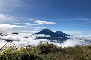 Basecamp Gunung Bismo Via Silandak image