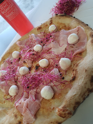 Papa Jules camion pizza au feu de bois à Perpignan
