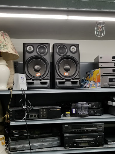 Thrift Store «Goodwill Store & Donation Center», reviews and photos, 2050 W La Habra Blvd, La Habra, CA 90631, USA