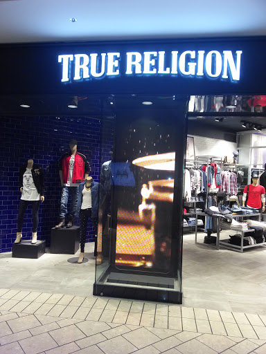 Shopping Mall «Beverly Center», reviews and photos, 8500 Beverly Blvd, Los Angeles, CA 90048, USA