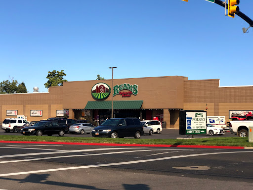 Grocery Store «Reams Grocery Springville», reviews and photos, 759 E 400 S, Springville, UT 84663, USA